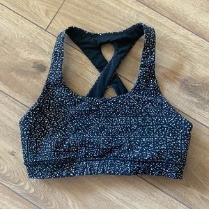 Lululemon sports bra